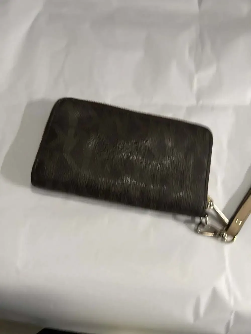 Michael Kors wallets for women - Picture 6 of 11